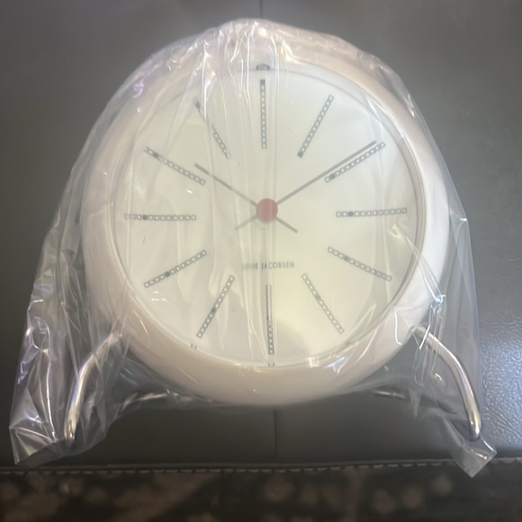 Table clock and alarm - Picture 2 of 4